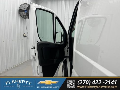 Used 2023 RAM ProMaster 2500 FWD image 8