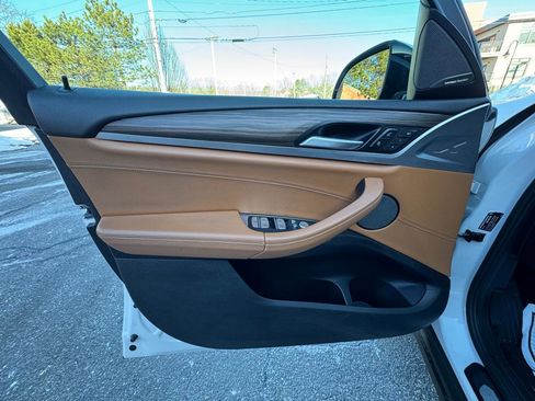 Used 2021 BMW X4 xDrive30i w/ Premium Package image 16