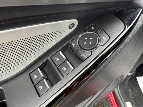 Used 2022 Ford Explorer Platinum w/ Equipment Group 601A AWD/4WD image 27