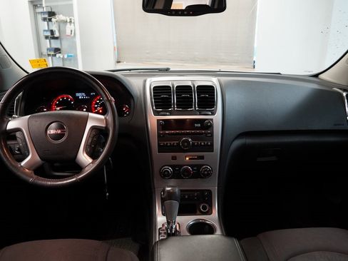 Used 2012 GMC Acadia SLE image 9