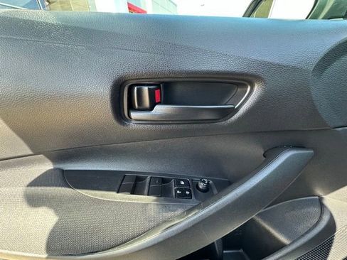 Used 2022 Toyota Corolla LE image 15