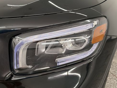 Certified 2022 Mercedes-Benz GLB 250 image 11