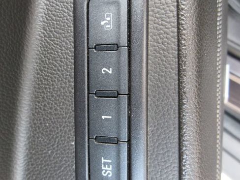 Certified 2017 Chevrolet Suburban Premier AWD/4WD image 24