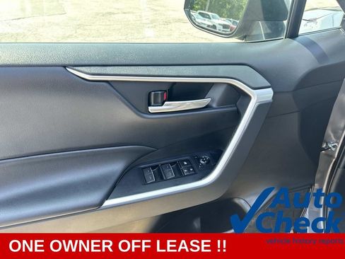 Used 2022 Toyota RAV4 XLE AWD/4WD image 15