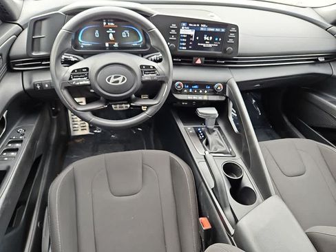 Used 2025 Hyundai Elantra Sport FWD image 10