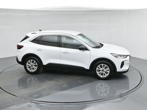 Used 2024 Ford Escape Active image 40
