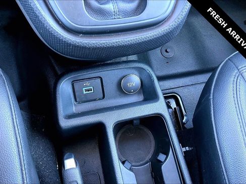 Used 2020 Ford Transit Connect XL image 14