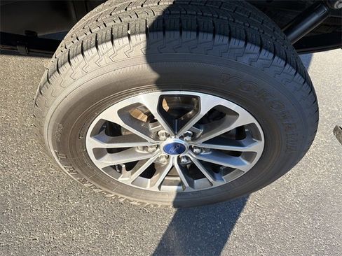 Used 2019 Ford F150 Lariat image 12