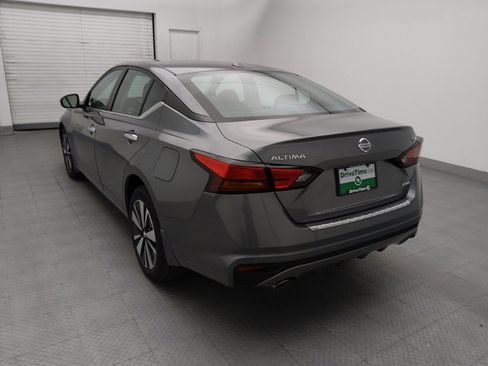 Used 2022 Nissan Altima 2.5 SV w/ SV Premium Package AWD/4WD image 5