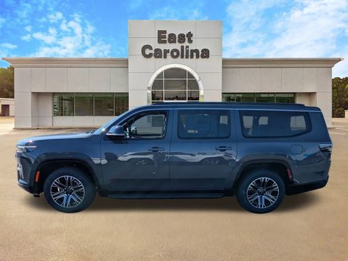 New 2026 Jeep Grand Wagoneer L 4WD w/ 8-Passenger Seating Package image 6