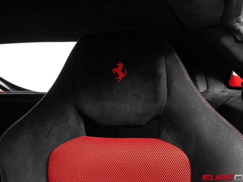 Used 2015 Ferrari 458 Speciale Coupe RWD image 47