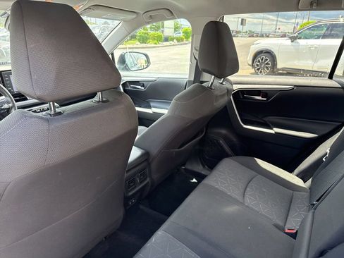 Used 2021 Toyota RAV4 XLE AWD/4WD image 29