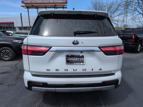 Used 2024 Toyota Sequoia Capstone AWD/4WD image 4