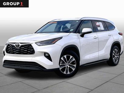 Used 2021 Toyota Highlander XLE