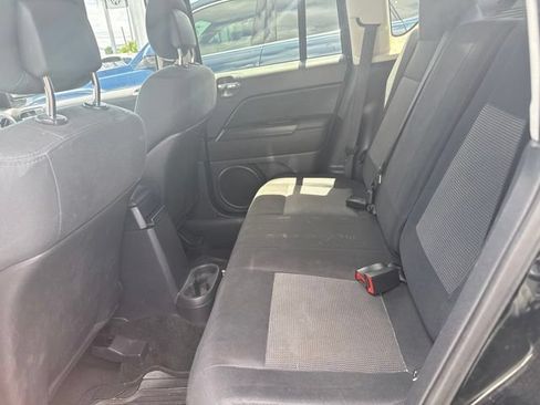 Used 2012 Jeep Compass Latitude w/ Sun/Sound Group FWD image 5