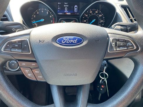 Used 2017 Ford Escape SE AWD/4WD image 25
