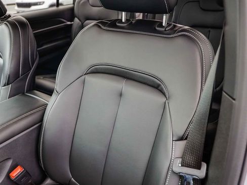 New 2025 Jeep Grand Cherokee L Limited w/ Black Appearance Package image 27