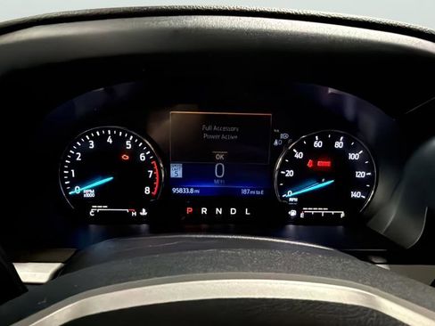 Used 2023 Ford Explorer XLT w/ Equipment Group 202A AWD/4WD image 21