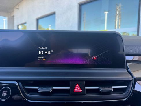 Used 2025 Kia Seltos S image 18