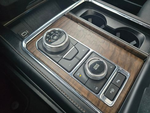 Used 2019 Ford Expedition Platinum image 21