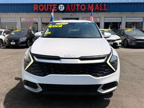 Used 2025 Kia Sportage LX FWD image 3
