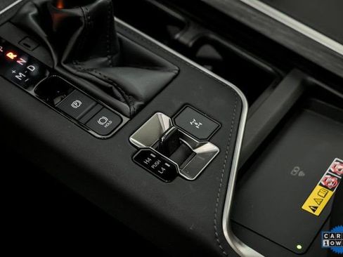 Used 2024 Lexus GX 550 w/ Cold Area Package image 24