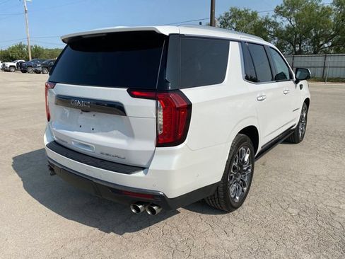 Used 2023 GMC Yukon Denali Ultimate AWD/4WD image 6