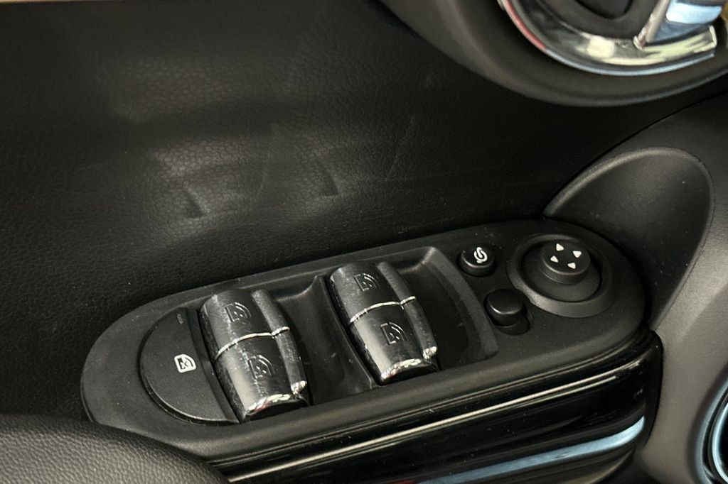 Used 2024 MINI Cooper S FWD image 12