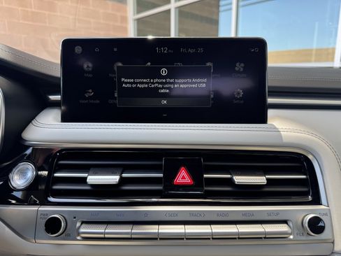 Used 2024 Genesis G70 2.5T image 25