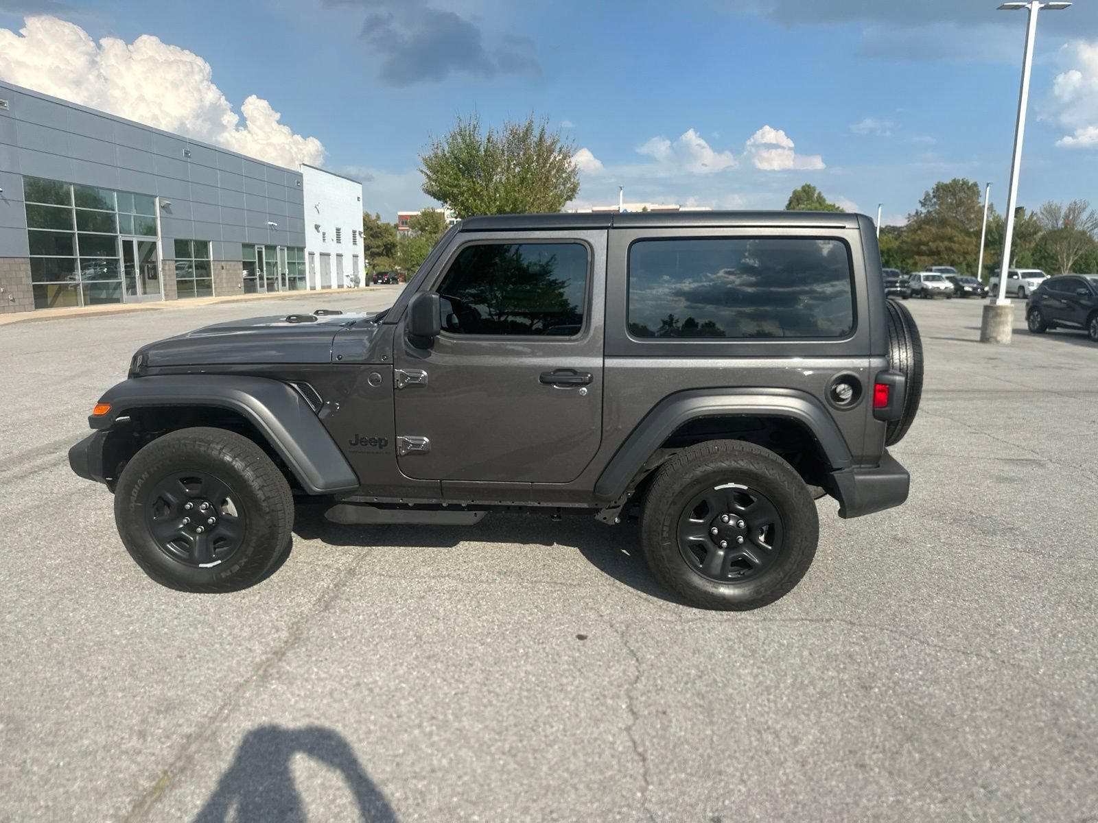 Used 2026 Jeep Wrangler Sport AWD/4WD image 8