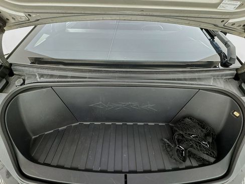 Used 2024 Tesla Cybertruck AWD Crew Cab image 10