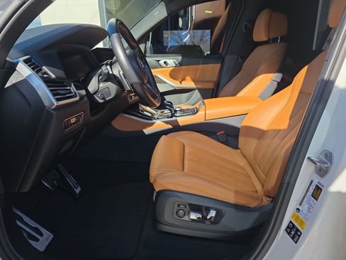 Used 2019 BMW X5 xDrive40i w/ M Sport Package image 12