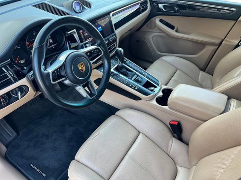 Used 2021 Porsche Macan image 21