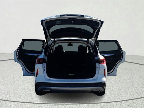 Used 2019 INFINITI QX50 Luxe w/ Navigation Package image 12