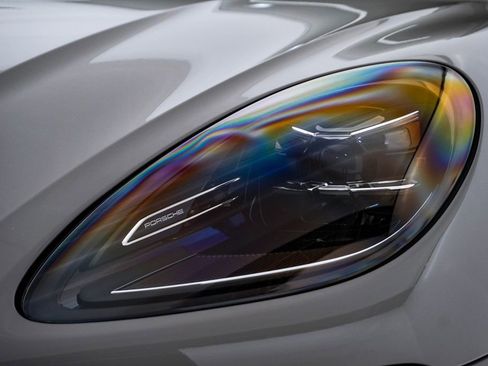 New 2026 Porsche Macan AWD/4WD image 7