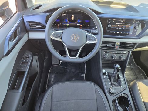 Used 2022 Volkswagen Taos SE AWD/4WD image 12