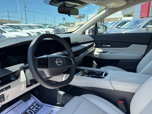 New 2025 Nissan Murano SV image 18