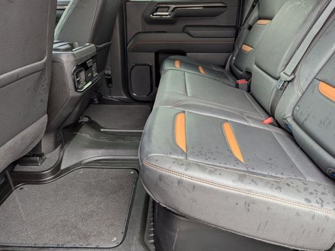 Used 2023 GMC Sierra 1500 AT4 w/ AT4 Preferred Package AWD/4WD image 18