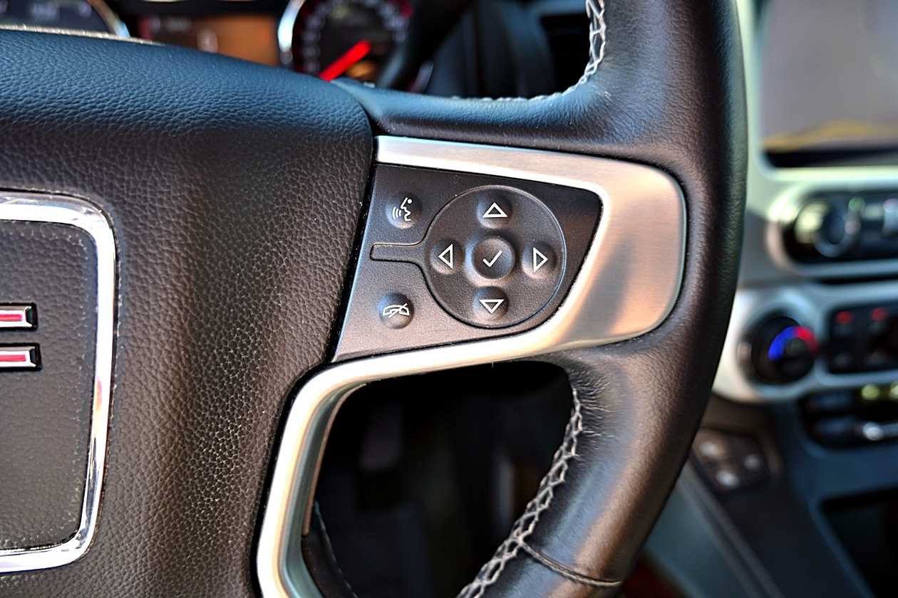 Used 2015 GMC Yukon SLT w/ Open Road Package RWD image 29