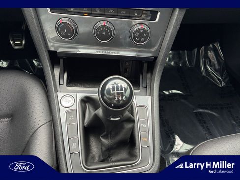 Used 2017 Volkswagen Golf Alltrack SE image 30