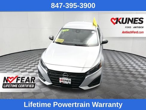 Used 2024 Nissan Altima 2.5 SV image 12