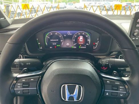 Certified 2025 Honda Civic Sport Touring image 8