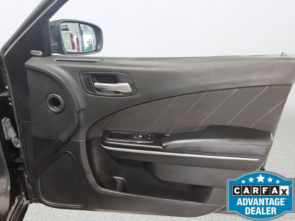 Used 2023 Dodge Charger SXT RWD image 25