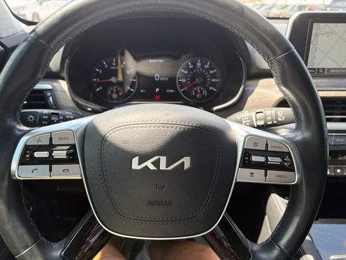 Used 2022 Kia Telluride SX w/ SX Prestige Package AWD/4WD image 19