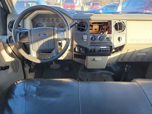 Used 2009 Ford F450 XL image 11