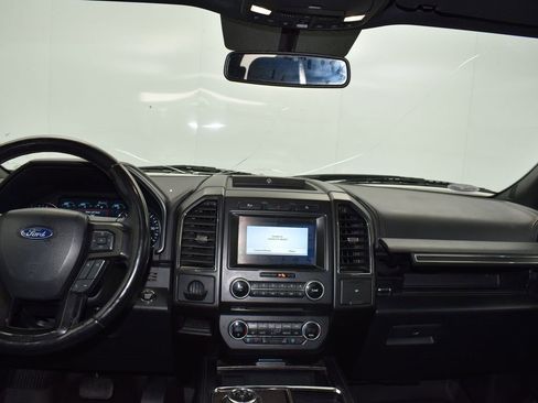 Used 2018 Ford Expedition Limited image 19