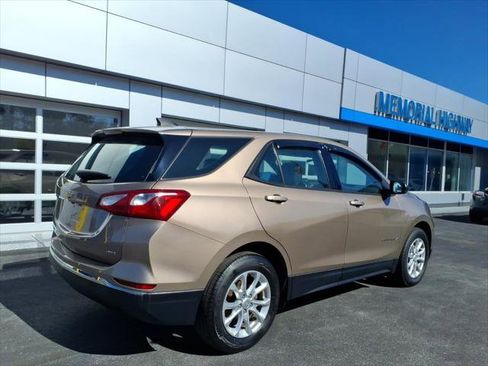 Used 2018 Chevrolet Equinox LS AWD/4WD image 7