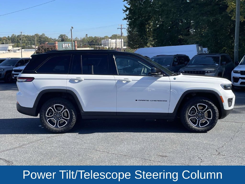 Certified 2023 Jeep Grand Cherokee Trailhawk w/ Advanced Protech Group II AWD/4WD image 10