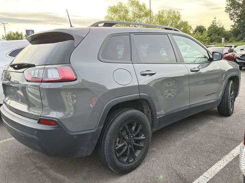 Used 2023 Jeep Cherokee Altitude Lux AWD/4WD image 4