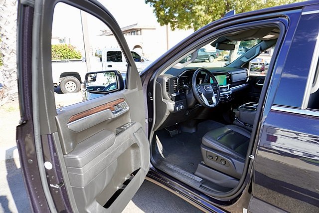 Used 2025 GMC Sierra 1500 SLT AWD/4WD image 53